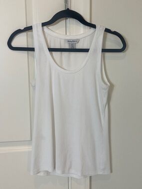 Tommy Bahama White Scoop Neck Ribbed Tank